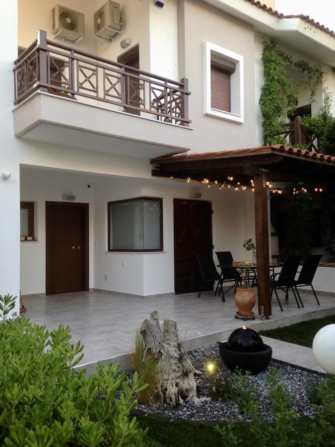 Beach House Nikiti المظهر الخارجي الصورة