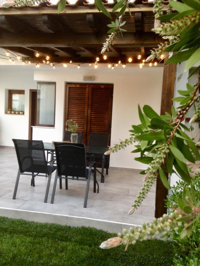 Beach House Nikiti المظهر الخارجي الصورة